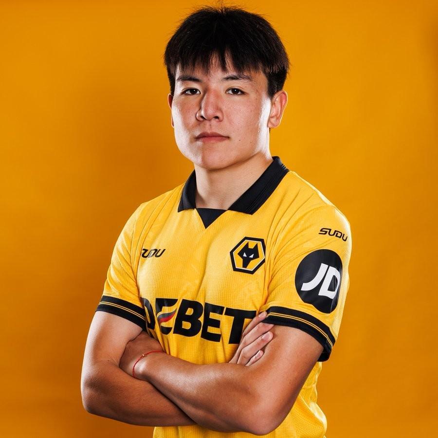 直播观看在线观看-李璇：徐彬会先踢一场狼队U21比赛，周一去巴恩斯利报道