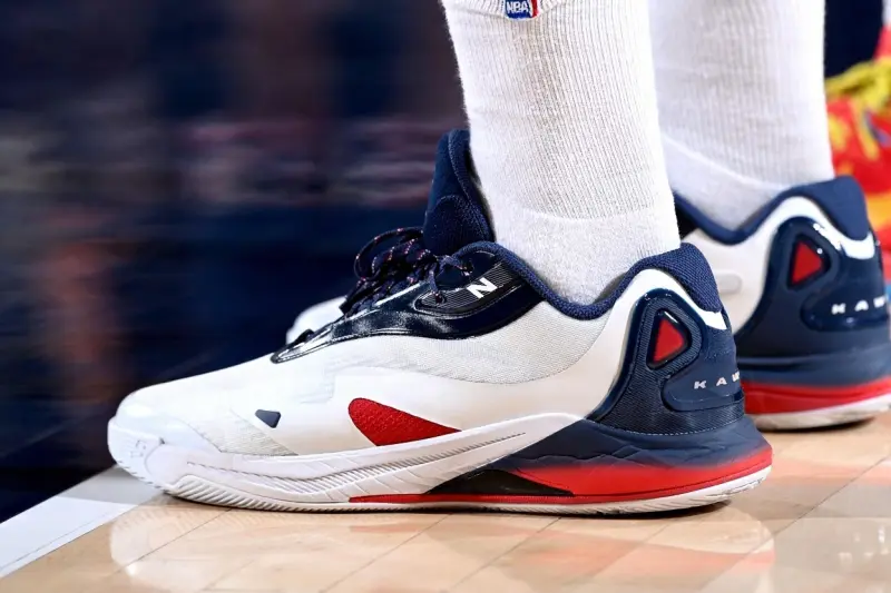 直播观看在线观看-伦纳德穿着Kawhi4，砍下45分5篮板5助攻2抢断